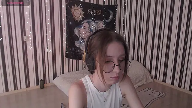 Snapshot of _Hanna_Moon_ chatting on September 2025 09:11:01 AM Hanna Moon online show from September 2025 09:11:01 AM
