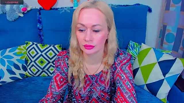 EllenMoore online show from December 2024 03:40:01 AM