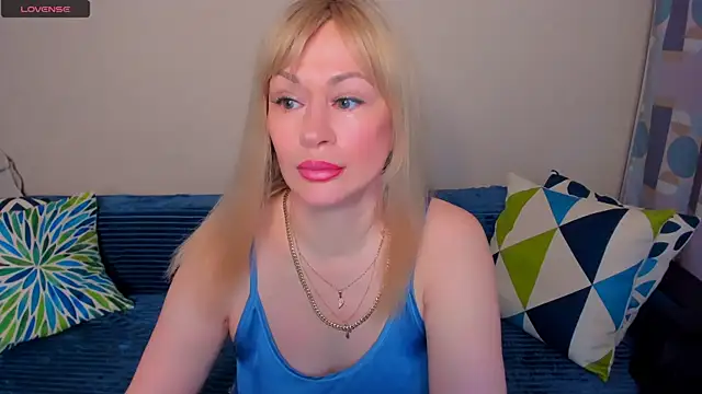 EllenMoore online show from May 2026 03:11:02 AM
