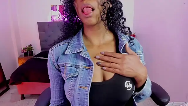 Ellie Alves online show from November 2025 01:21:02 PM