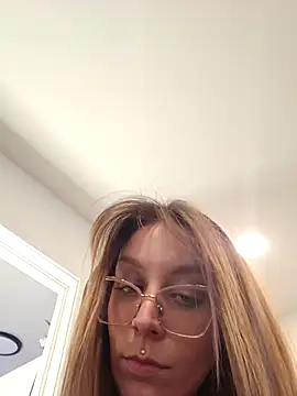 LilyOrion online show from February 2026 08:03:02 PM