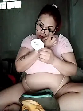 Snapshot of AyantiPonz79 chatting on November 2025 05:04:01 PM AyantiPonz79 online show from November 2025 05:04:01 PM