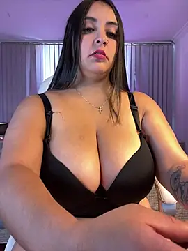 Snapshot of milly_cruz chatting on May 2026 09:31:02 PM milly cruz online show from May 2026 09:31:02 PM