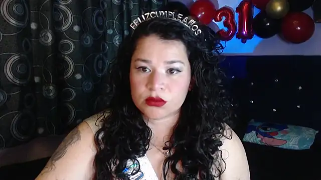 Snapshot of ANGELIQUE_KLANE chatting on May 2026 09:02:02 PM ANGELIQUE KLANE online show from May 2026 09:02:02 PM