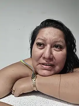 Brenda Berck  online show from May 2026 04:20:01 AM