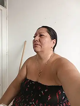 Brenda Berck  online show from May 2026 06:09:01 PM