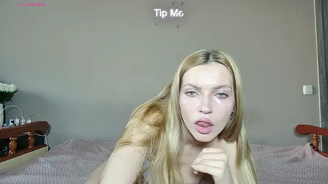 JuiliOnesunray online show from January 2026 06:51:02 AM