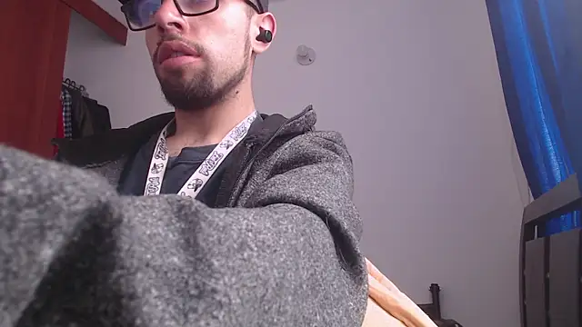 Snapshot of fvckolombianguyy chatting on February 2025 07:31:02 PM fvckolombianguyy online show from February 2025 07:31:02 PM