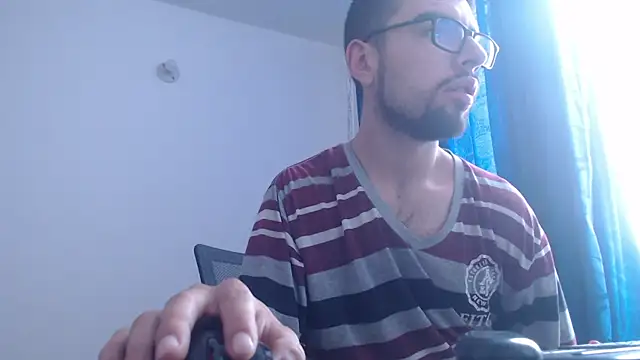 Snapshot of fvckolombianguyy chatting on February 2025 01:22:02 PM fvckolombianguyy online show from February 2025 01:22:02 PM