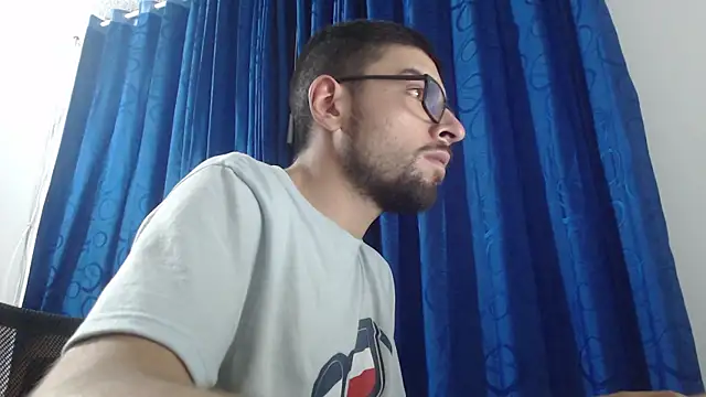 Snapshot of fvckolombianguyy chatting on February 2025 04:37:02 AM fvckolombianguyy online show from February 2025 04:37:02 AM