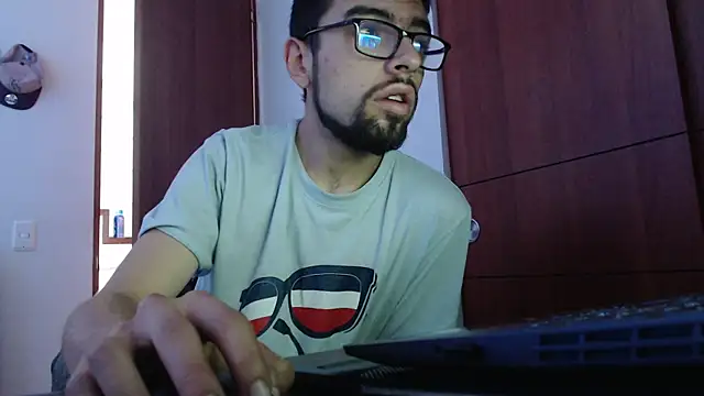 Snapshot of fvckolombianguyy chatting on February 2025 03:25:02 PM fvckolombianguyy online show from February 2025 03:25:02 PM