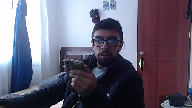 Snapshot of fvckolombianguyy chatting on March 2025 09:48:02 PM fvckolombianguyy online show from March 2025 09:48:02 PM