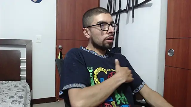 Snapshot of fvckolombianguyy chatting on March 2025 09:26:01 PM fvckolombianguyy online show from March 2025 09:26:01 PM