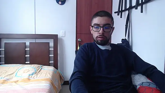 Snapshot of fvckolombianguyy chatting on March 2025 09:56:01 PM fvckolombianguyy online show from March 2025 09:56:01 PM