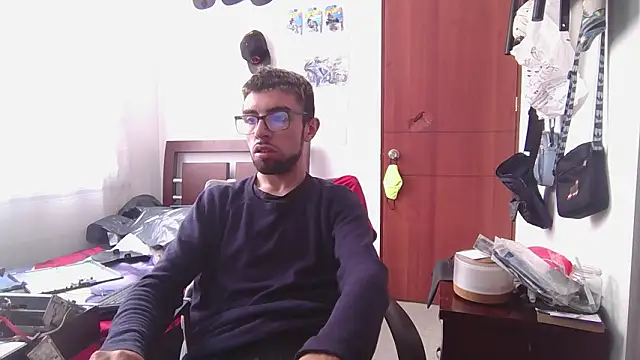 Snapshot of fvckolombianguyy chatting on March 2026 04:34:01 PM fvckolombianguyy online show from March 2026 04:34:01 PM