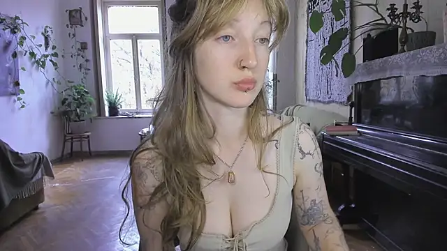 Snapshot of Miranda2_0 chatting on October 2025 06:05:02 AM Miranda2 0 online show from October 2025 06:05:02 AM