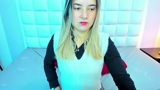 teresasroom  online show from February 2025 01:00:02 PM