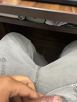 Snapshot of kavilv69fuck chatting on January 2025 12:24:02 PM kavilv69fuck online show from January 2025 12:24:02 PM