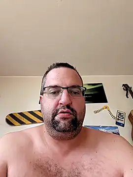 Snapshot of GerTom84 chatting on June 2026 01:39:02 PM GerTom84 online show from June 2026 01:39:02 PM