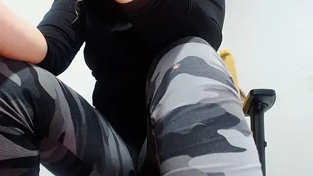 Snapshot of dalilasquirt1 chatting on October 2025 11:40:01 AM dalilasquirt1 online show from October 2025 11:40:01 AM