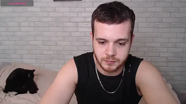 Snapshot of Alexxx_horny chatting on April 2026 01:46:01 PM Alexxx horny online show from April 2026 01:46:01 PM