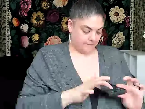 Snapshot of Exotic-Melons chatting on April 2026 10:27:01 PM Exotic-Melons online show from April 2026 10:27:01 PM