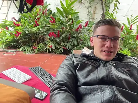 simon and david online show from November 2025 08:44:01 PM