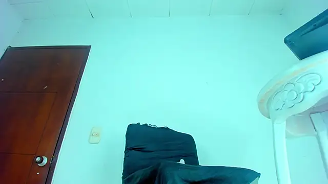 Snapshot of SEXYBABYGIRLTS chatting on December 2024 08:04:01 PM SEXYBABYGIRLTS online show from December 2024 08:04:01 PM