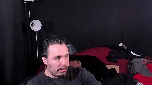 Metalstud online show from December 2025 02:16:01 AM