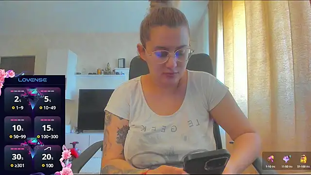 hot evil queen online show from March 2025 08:30:01 AM