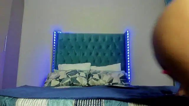 BlueberryDiamond online show from January 2025 09:13:01 PM