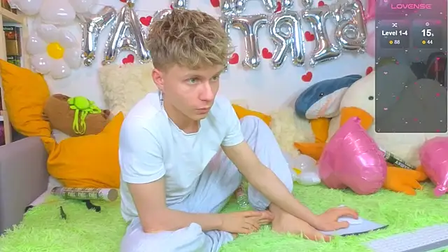 LandelRay online show from March 2026 07:09:02 AM