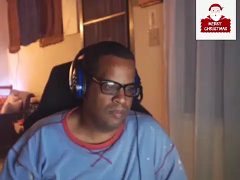 Snapshot of thesugar32 chatting on December 2024 01:46:01 AM thesugar32 online show from December 2024 01:46:01 AM