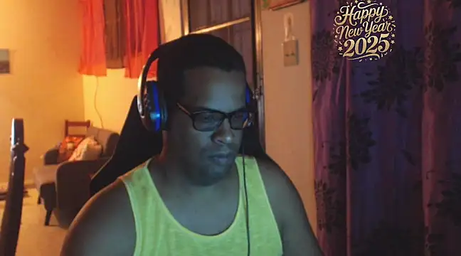 Snapshot of thesugar32 chatting on December 2024 02:19:01 AM thesugar32 online show from December 2024 02:19:01 AM