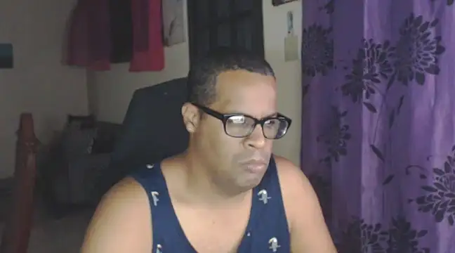 Snapshot of thesugar32 chatting on January 2025 01:39:02 AM thesugar32 online show from January 2025 01:39:02 AM