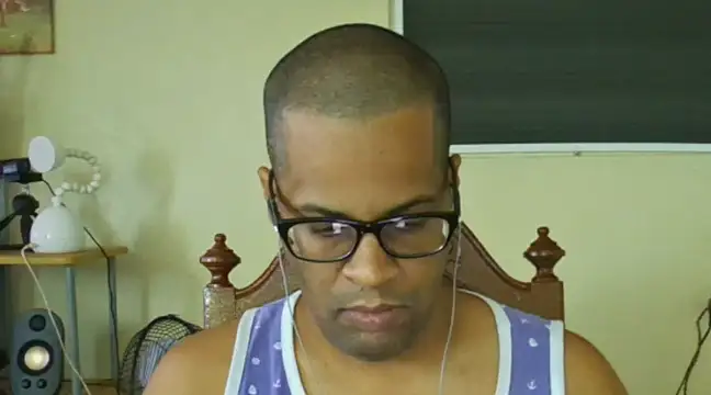 Snapshot of thesugar32 chatting on February 2025 12:30:02 PM thesugar32 online show from February 2025 12:30:02 PM