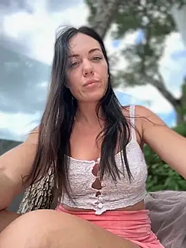 LilliThelo online show from October 2025 07:18:01 AM