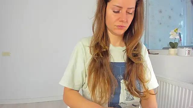 Snapshot of DiamondKay chatting on February 2026 06:22:02 AM DiamondKay online show from February 2026 06:22:02 AM