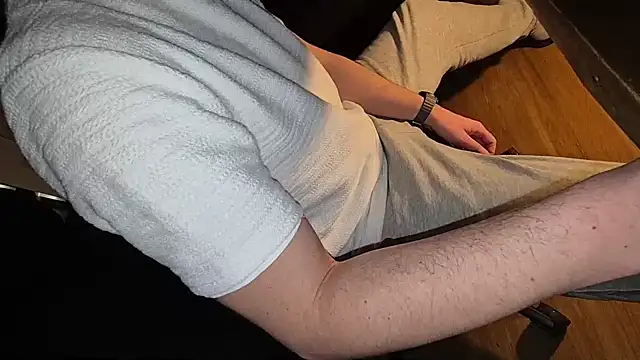 Snapshot of -luckybong- chatting on March 2025 09:54:02 PM -luckybong- online show from March 2025 09:54:02 PM