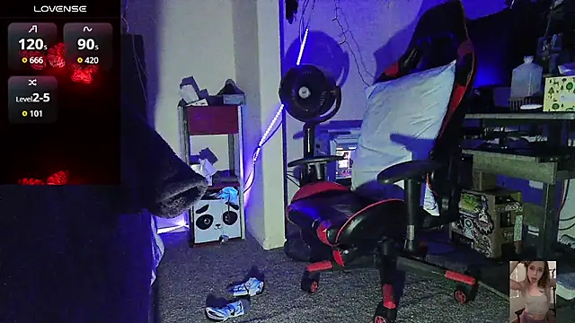 Blondiewithanass online show from April 2026 05:54:01 PM