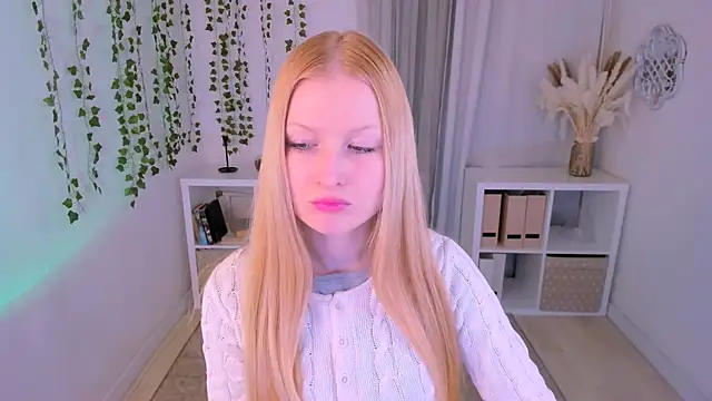 Laly Peach online show from February 2025 04:21:01 PM