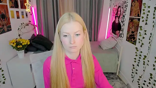 Laly Peach online show from October 2025 04:07:01 PM