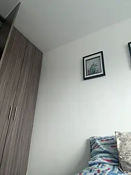 Nina lovi online show from May 2026 09:01:01 PM