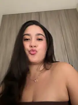 Snapshot of Nina_lovi chatting on June 2026 12:30:01 AM Nina lovi online show from June 2026 12:30:01 AM