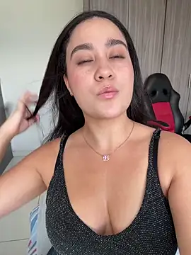 Snapshot of Nina_lovi chatting on June 2026 09:49:02 PM Nina lovi online show from June 2026 09:49:02 PM