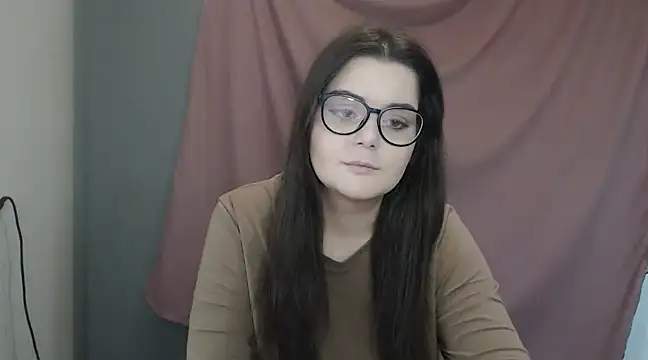 Snapshot of ohhhMie chatting on February 2025 04:32:01 PM ohhhMie online show from February 2025 04:32:01 PM