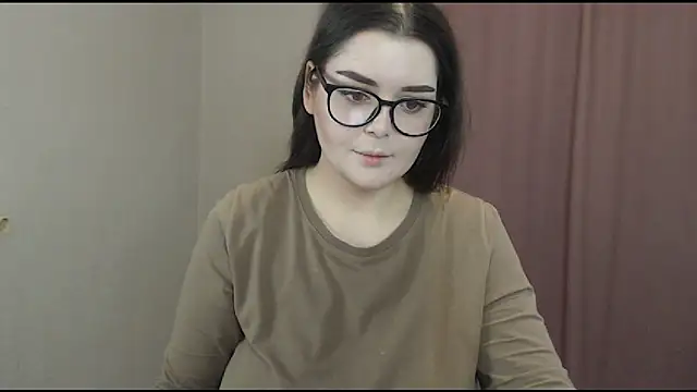 Snapshot of ohhhMie chatting on February 2025 06:41:02 PM ohhhMie online show from February 2025 06:41:02 PM