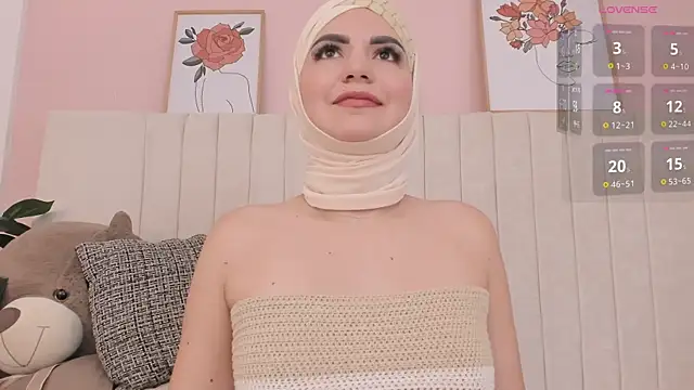 dalilasaadi  online show from March 2025 03:24:02 PM