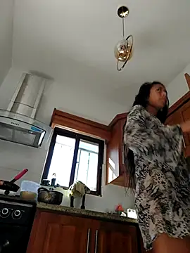 Luna-Natural online show from February 2026 02:02:01 PM