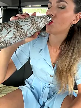 nicole 98 online show from November 2025 02:19:01 PM